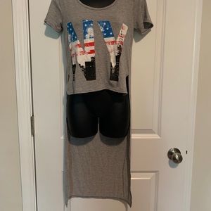 Crop Top with train / NYC Top (NEVER WORN)